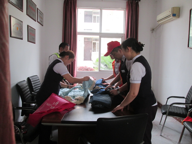 1553670886126952.jpg 3 关爱山区贫困儿童募捐活动.jpg