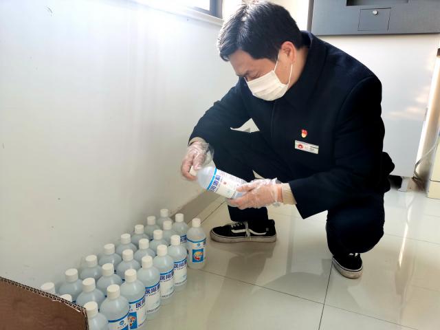 1581126530443657.jpg 患癌党员 “疫”路上必须有我 合巢芜处 王志宇 (2).jpg